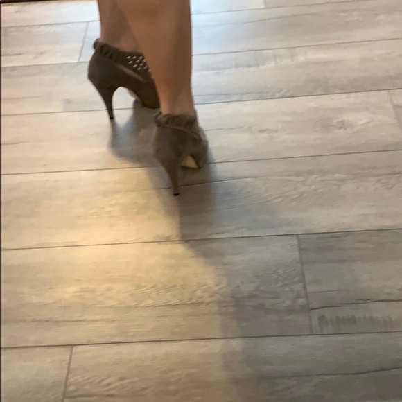 CHARLOTTE RUSSE neutral color studded heels for women Size 6 - Picture 7 of 9